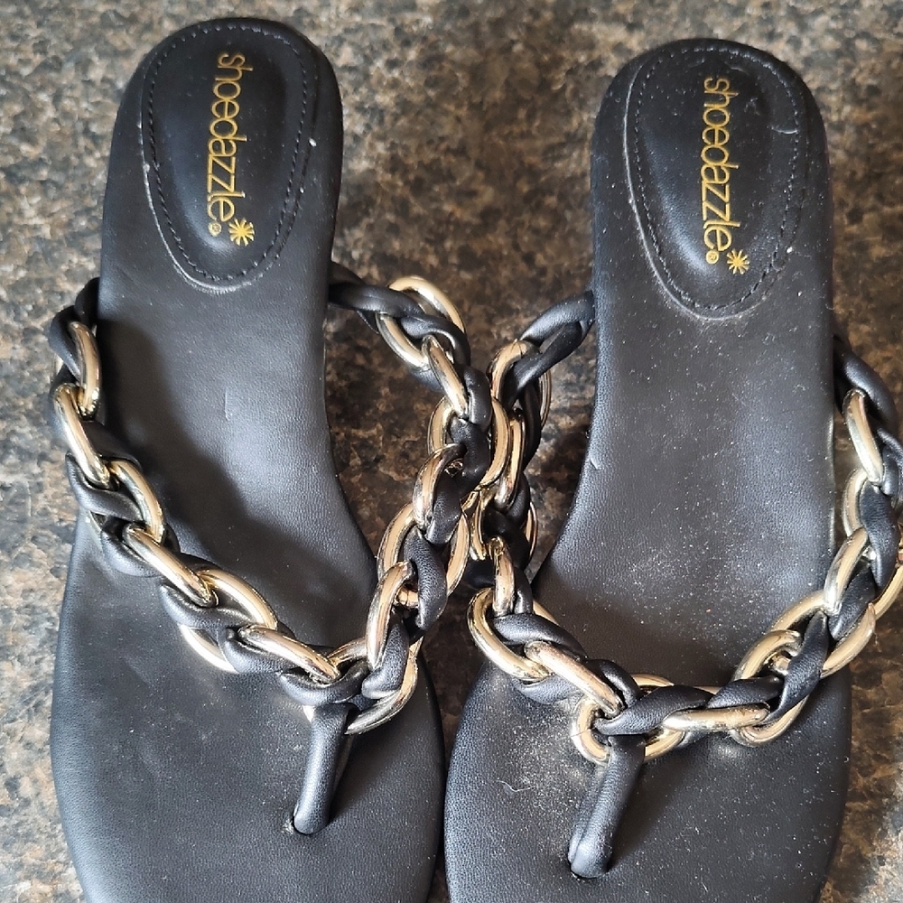 Shoe Dazzle Gold Chain Black Sandals